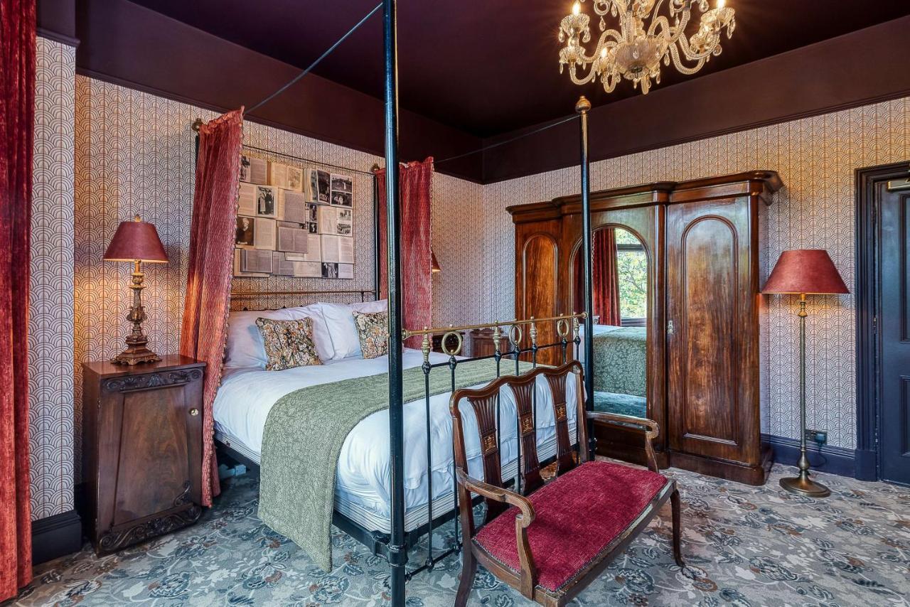 Clementine'S Guest House York Eksteriør bilde The bedroom at The Old Vicarage