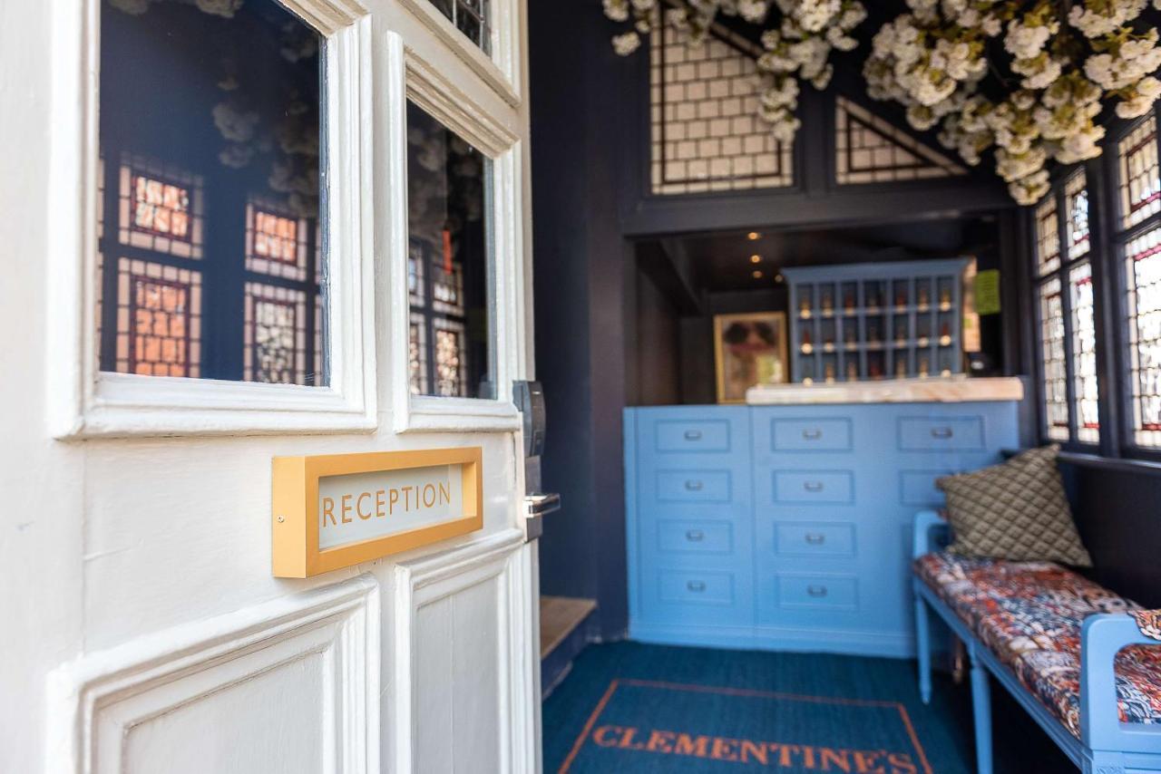 Clementine'S Guest House York Eksteriør bilde Reception at Clement's Inn