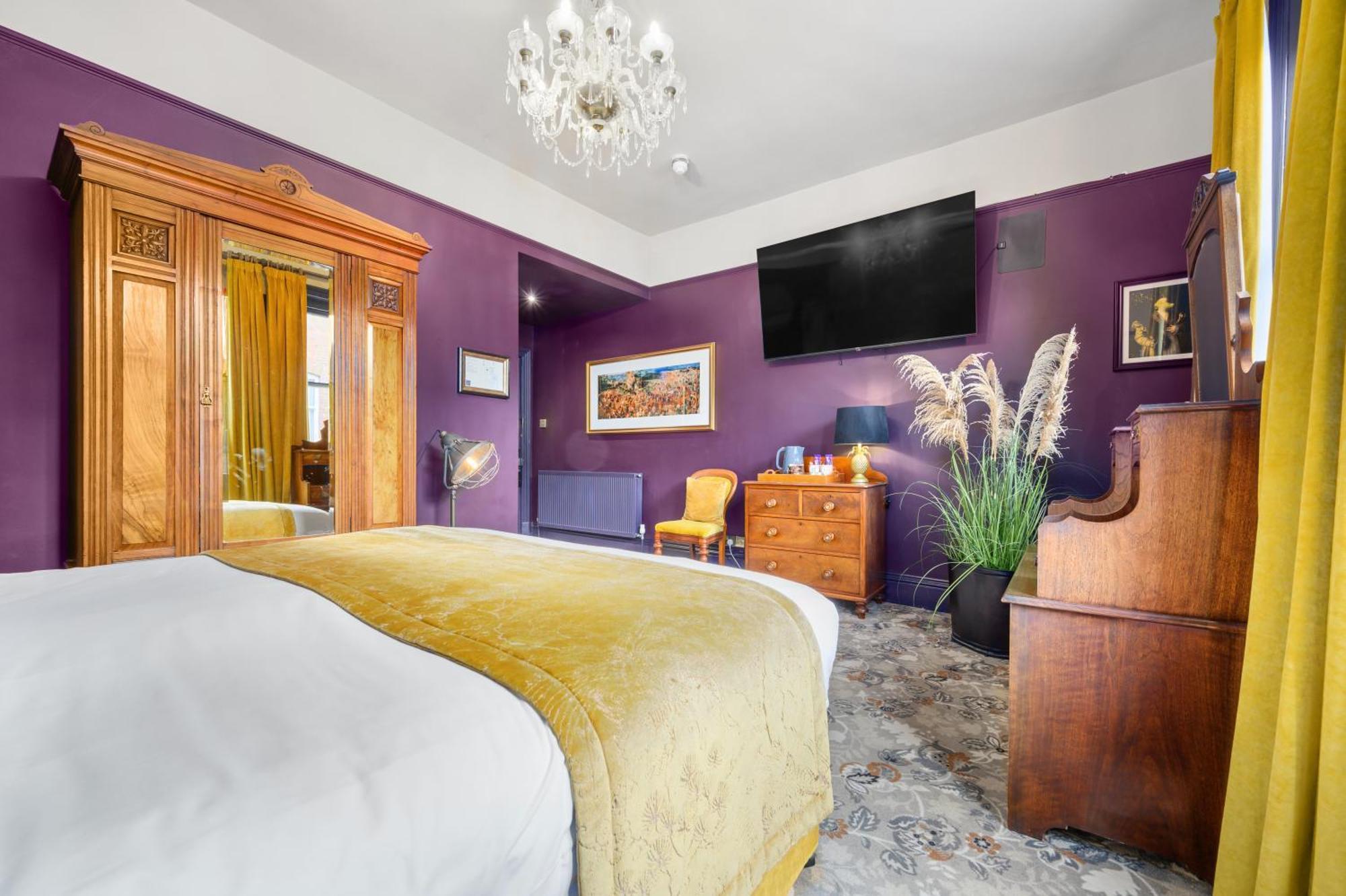 Clementine'S Guest House York Eksteriør bilde The bedroom